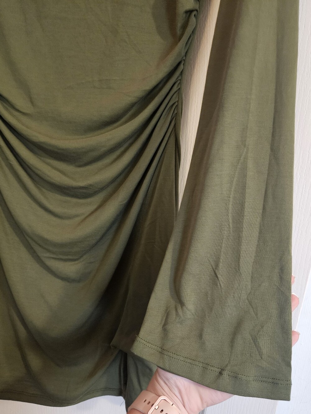 2 For $20 🎊 NWT Francesca's Olive Green Ruched Long Sleeve Mini Dress - Picture 6 of 7